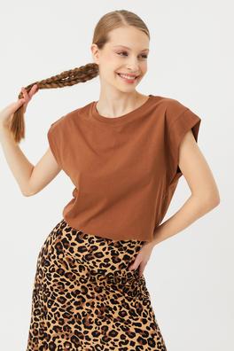 Ecrou Kadın Karamel Kolu Detaylı Regular Fit Basic Tshirt